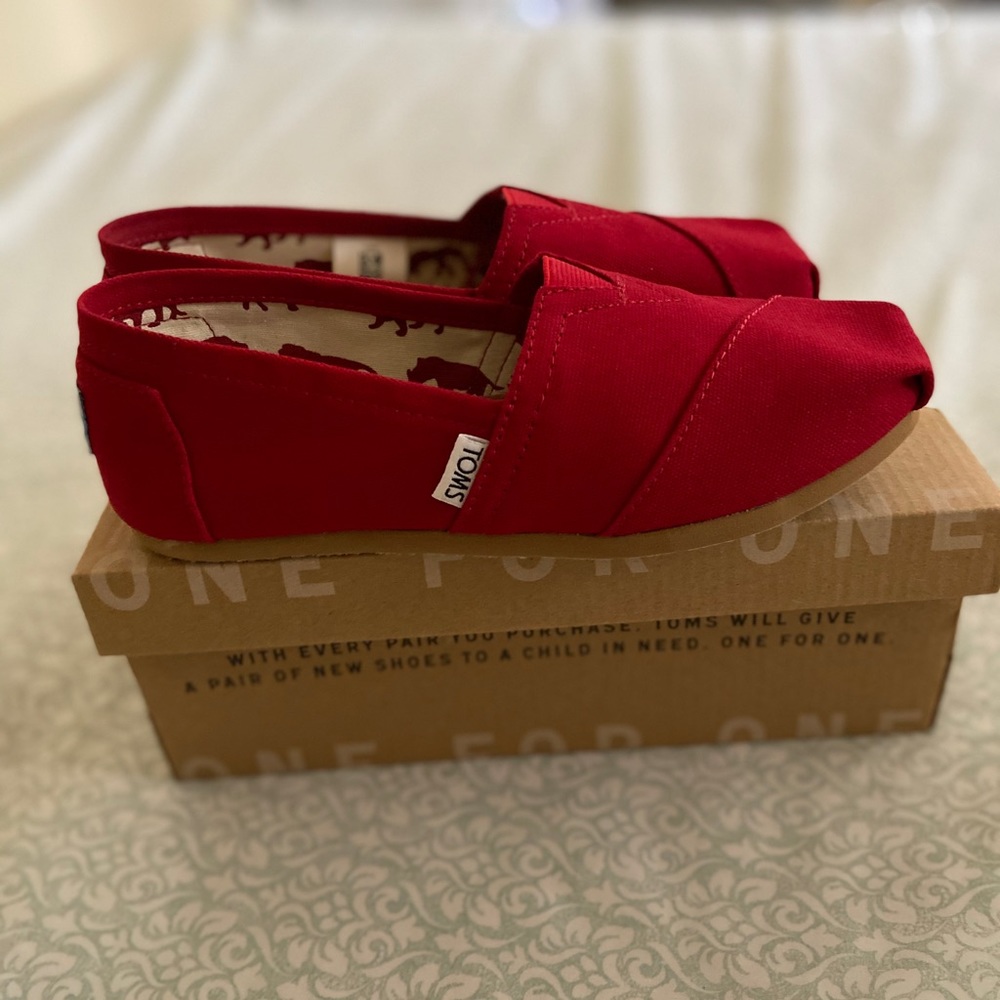 TOMS - Red Canvas